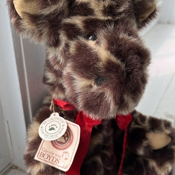 Boyd’s giraffe stuffed animal NWT - Picture 2 of 3